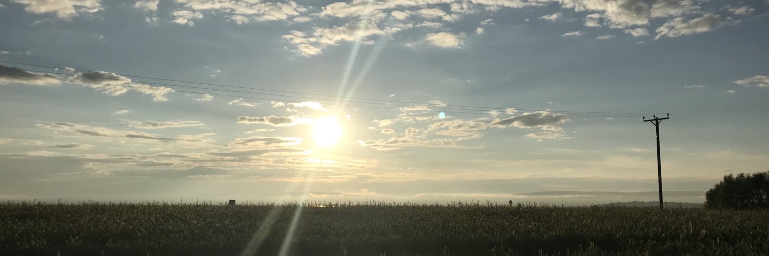 Heleevan's profile banner image