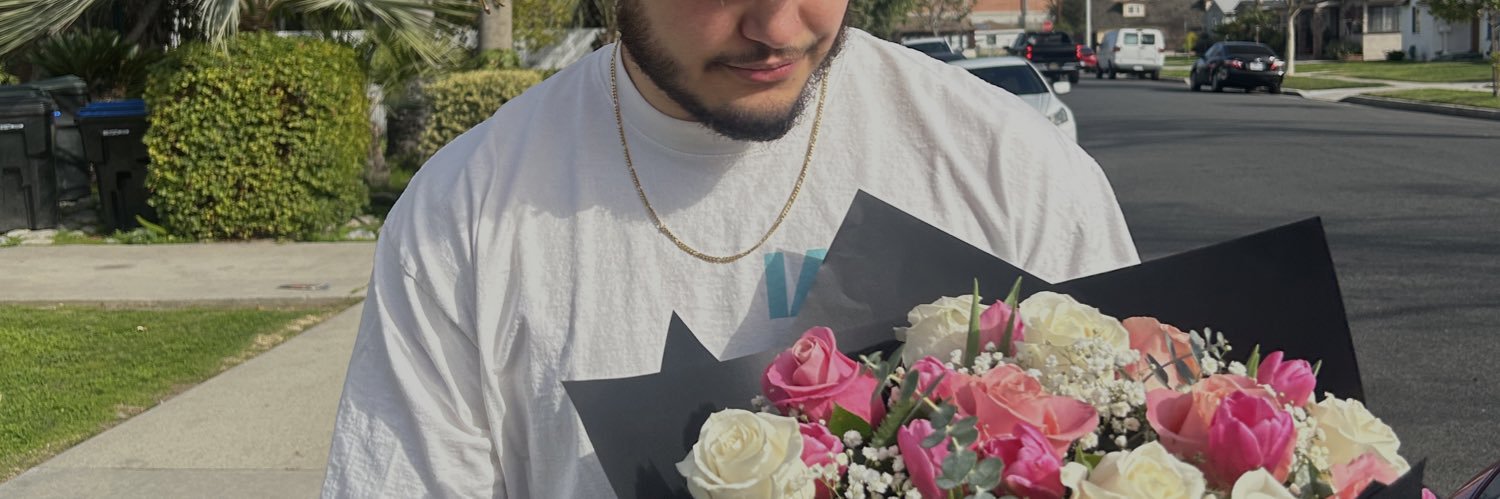 e ✭ banner