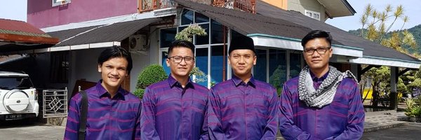 elzakir Profile Banner