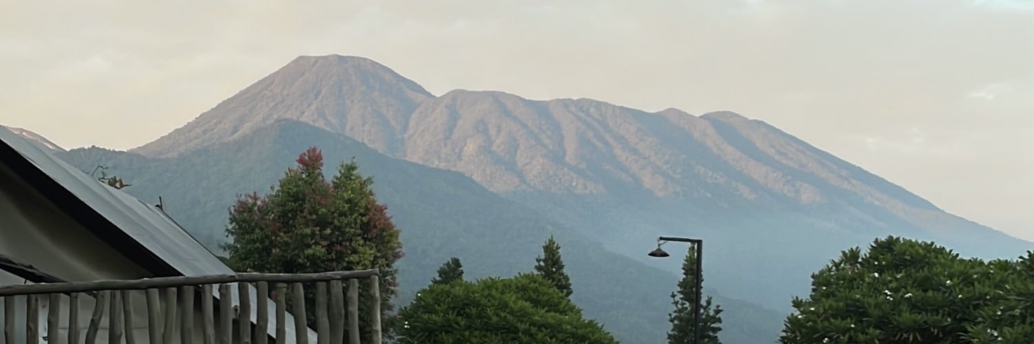 annisasyahnas's profile banner image