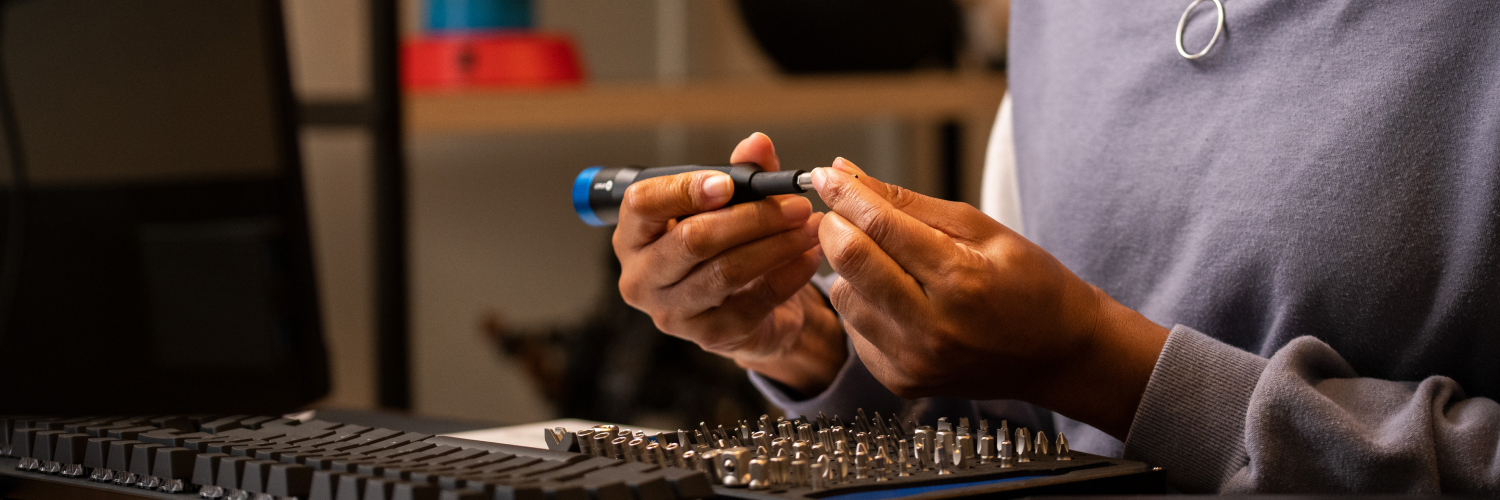 iFixit France's banner
