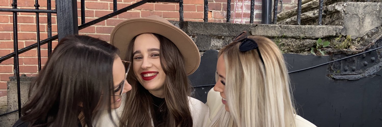 chloe banner