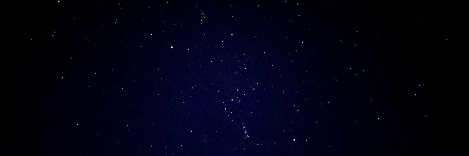 Lau_wzz's profile banner image