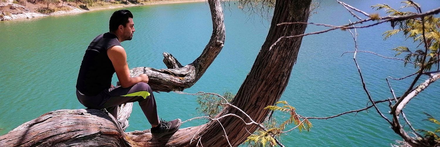 Héctor Bautista Mayrén banner