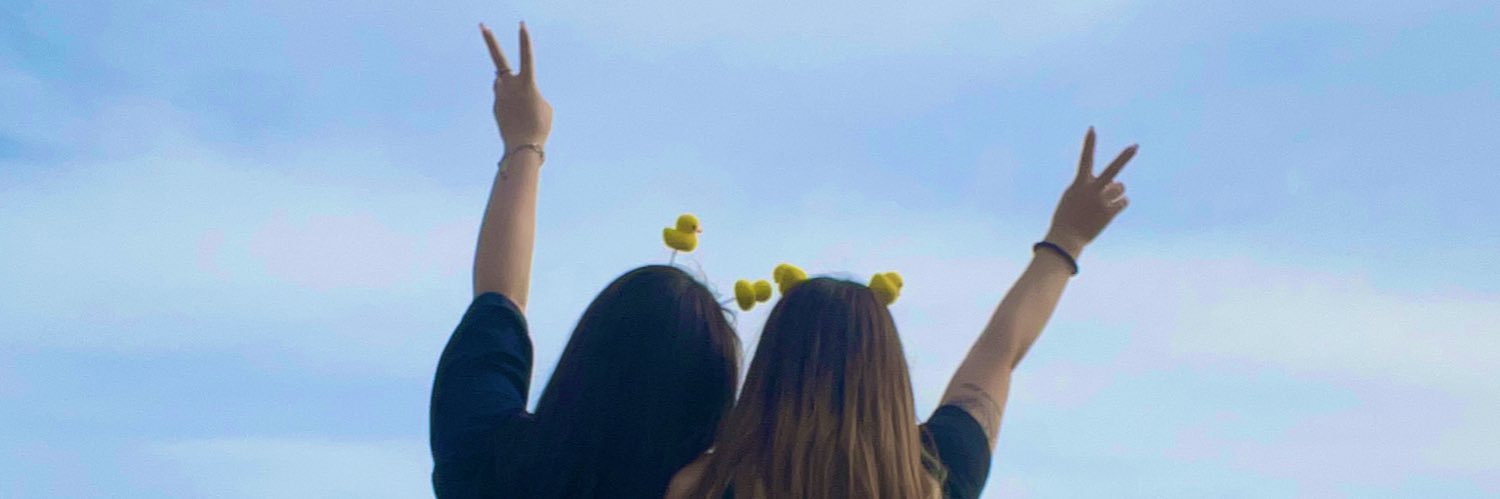 r_ina004's profile banner image