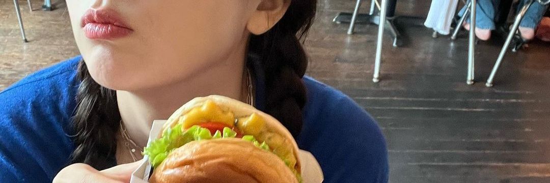 sueIgom's profile banner image