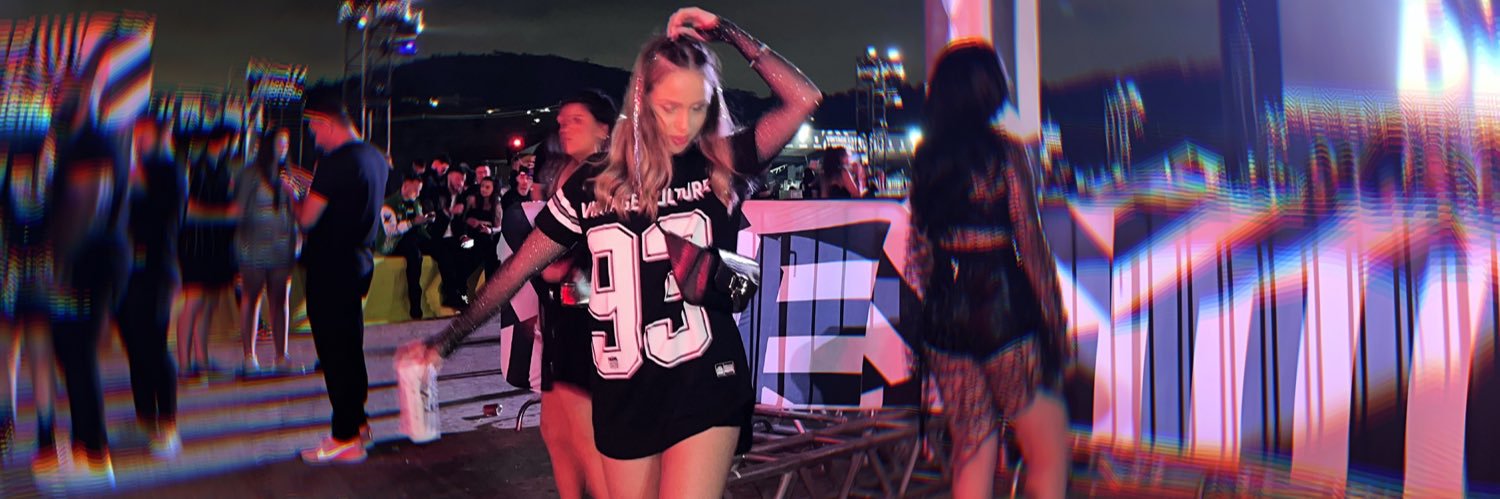 deborahllaura's profile banner image