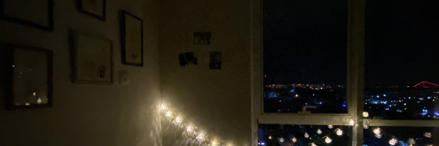 esra_kus's profile banner image