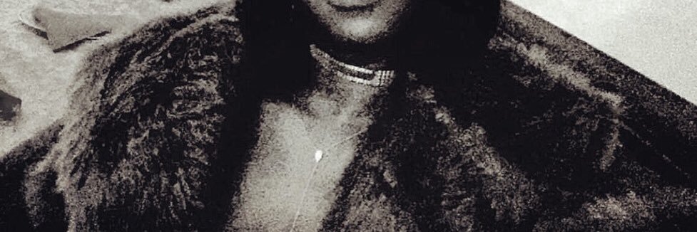 (Ah-lee-cee-a) banner