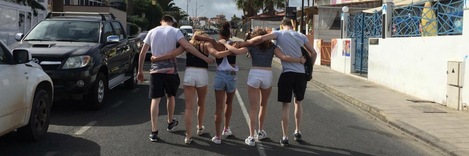 chloefinch98's profile banner image