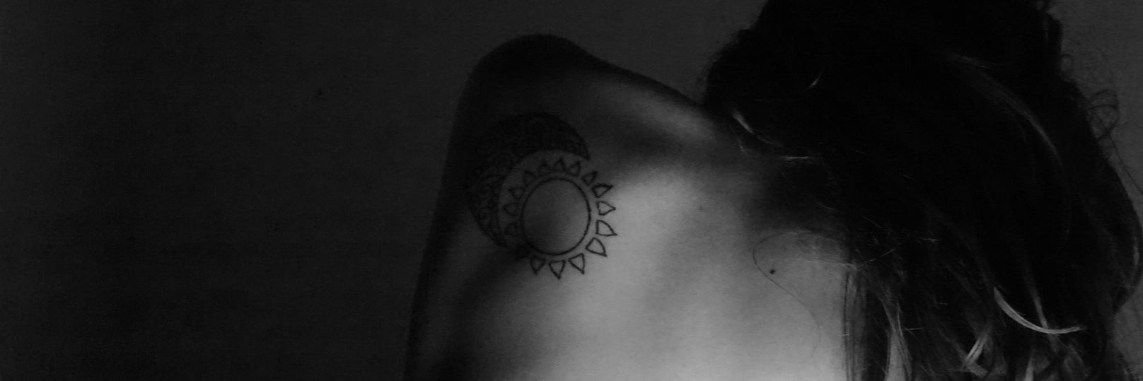 estreladelua's profile banner image