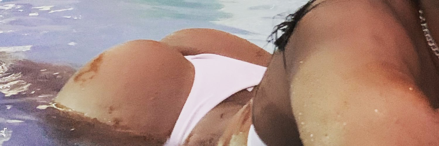 Larissageoo's profile banner image