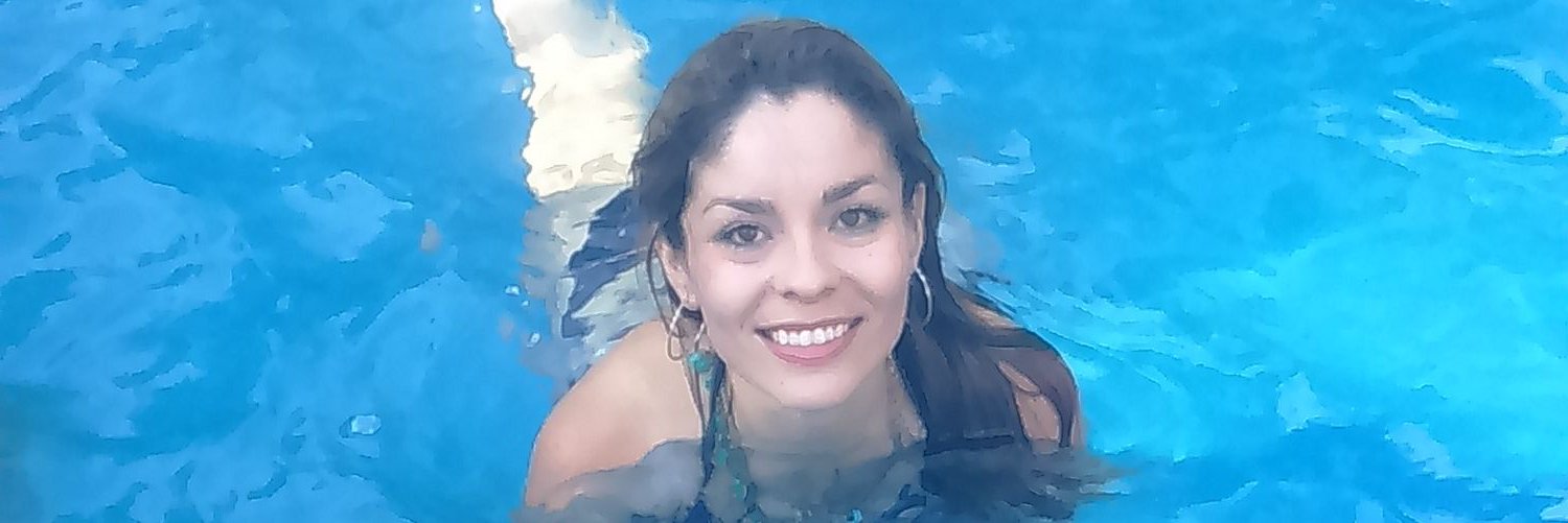 María Cristina R. banner