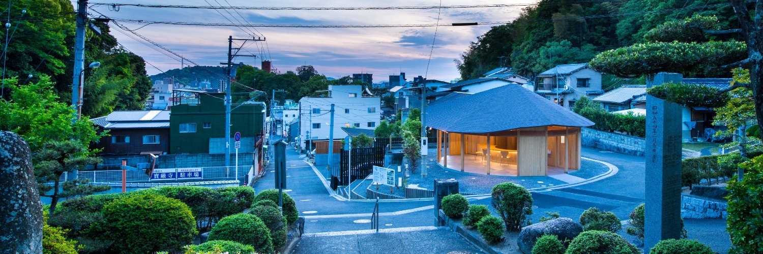 ida10's profile banner image