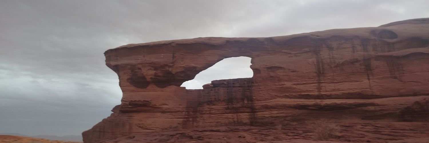 عقلاني ناضج banner