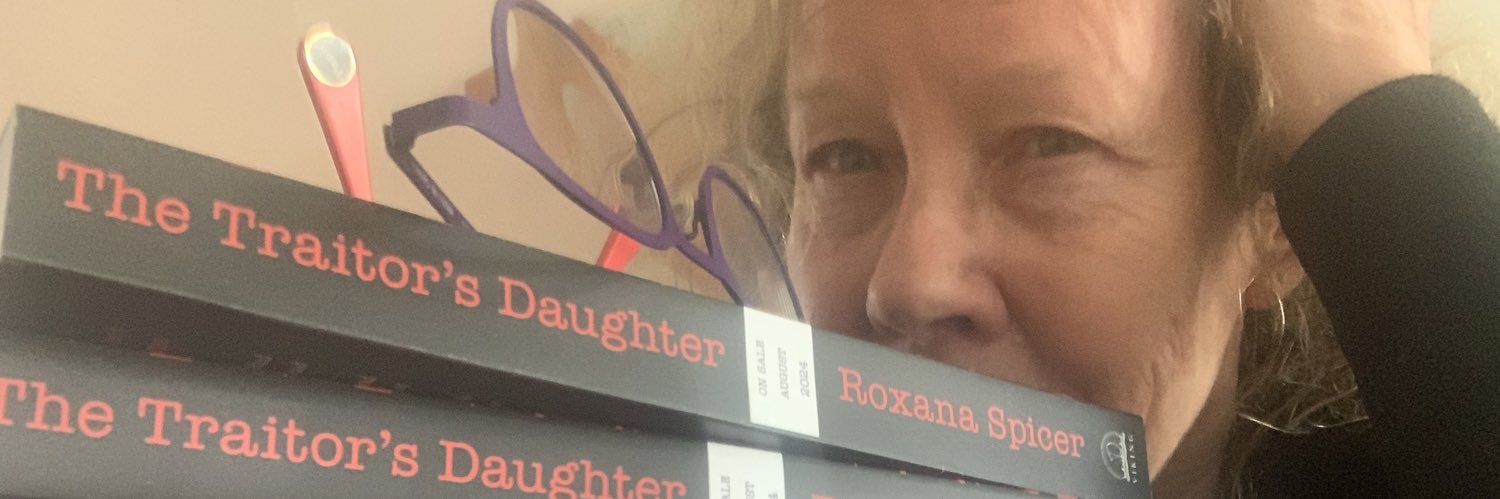 roxanaspicer's profile banner image