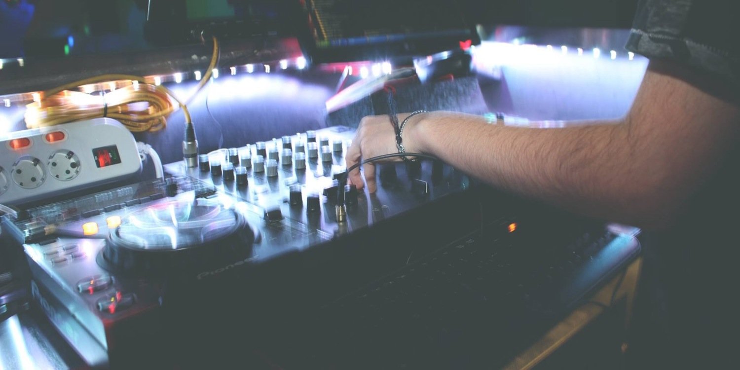 FeelTheBeat9's profile banner image