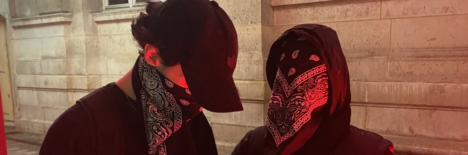 ylanzb's profile banner image