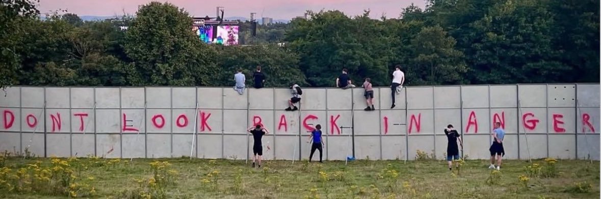 RKid VIU OASIS NA GRADE EM MANCHESTER banner