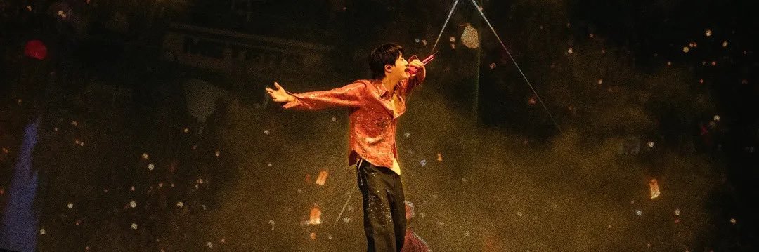 lip 🫧🩰 banner