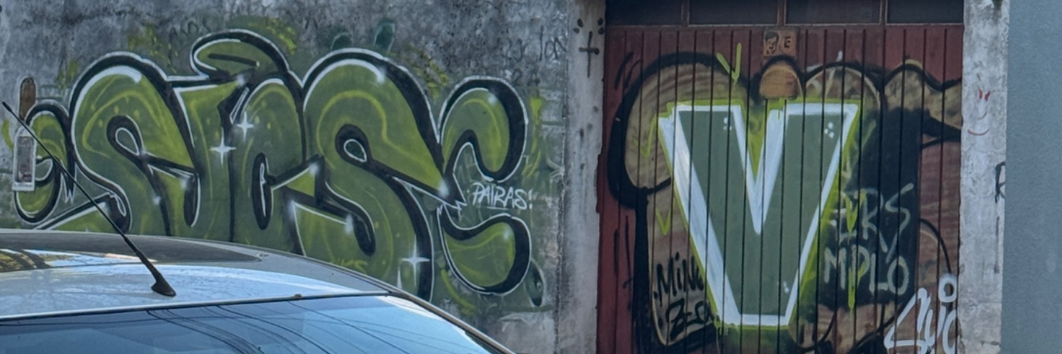 atinaluriv_'s profile banner image