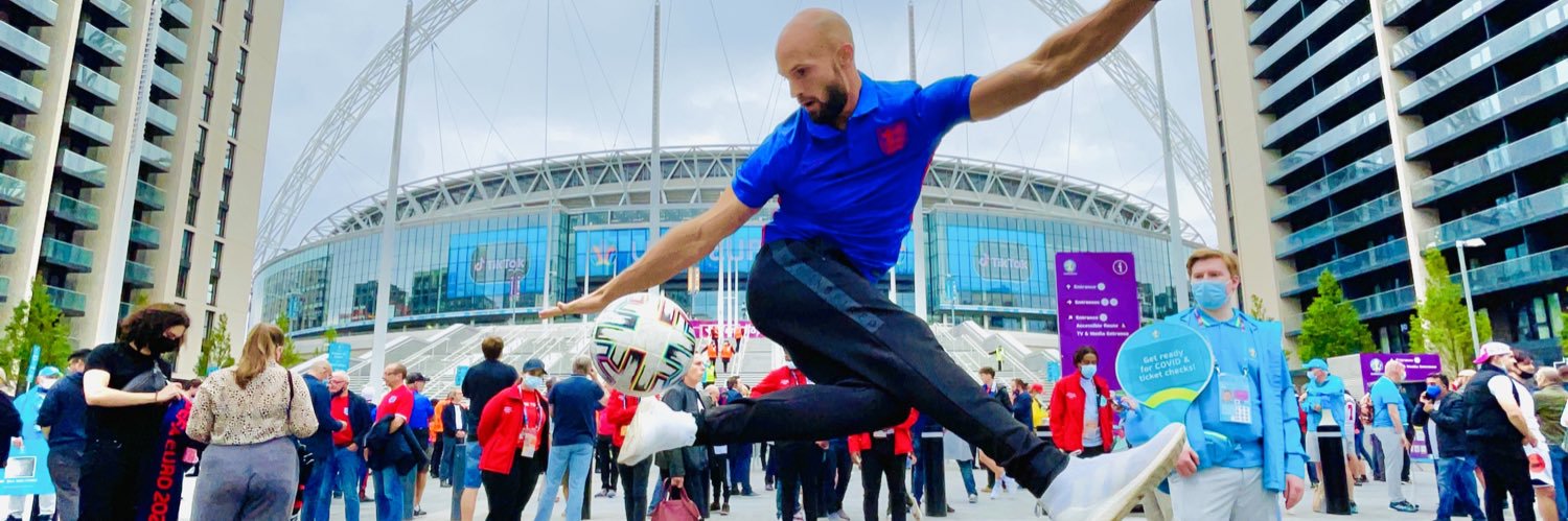 Daniel Cutting banner