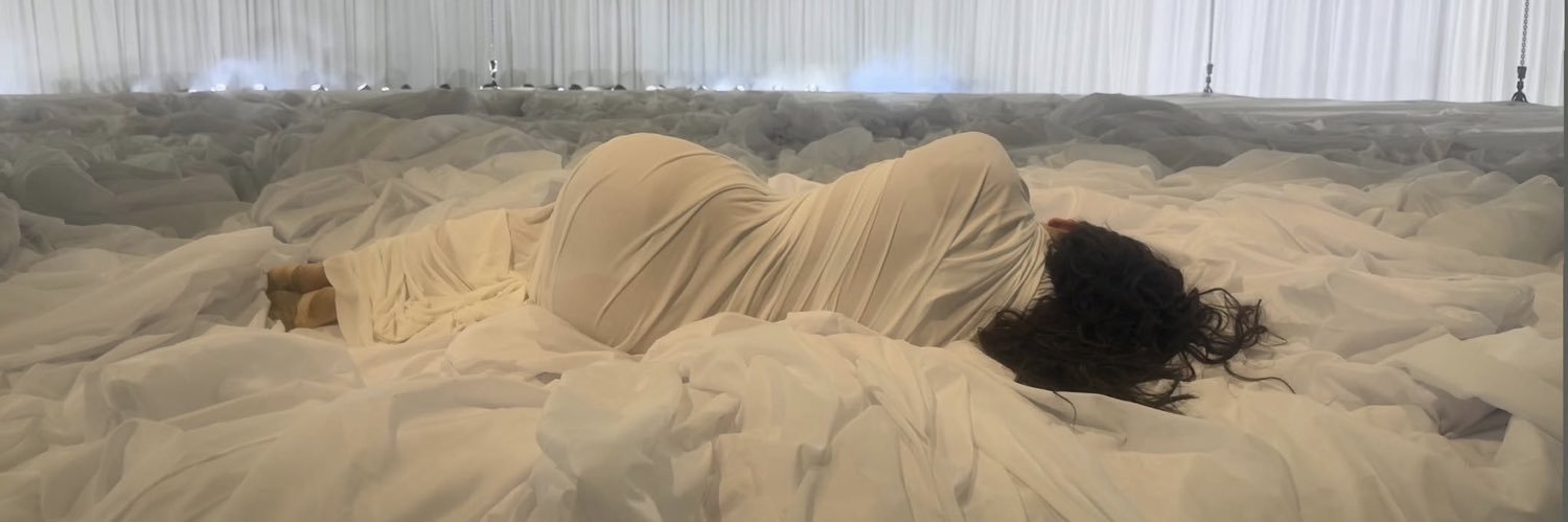 young_lilb's profile banner image