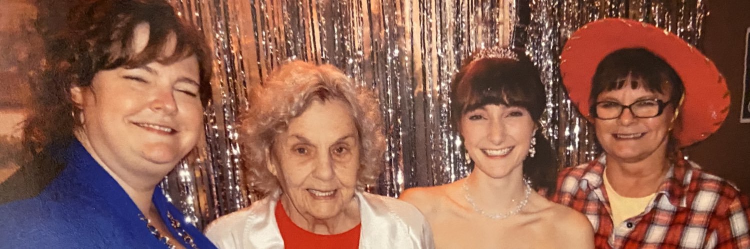kusterhayley's profile banner image