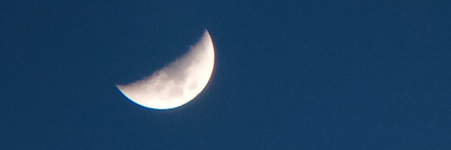 jemoonti's profile banner image