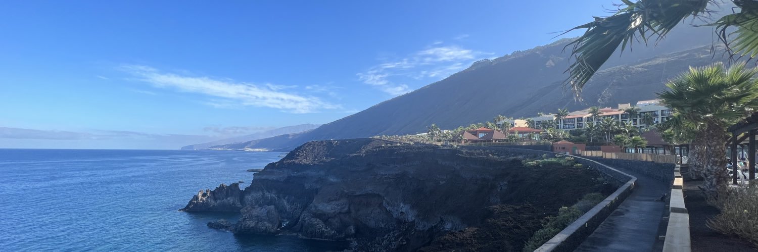 utumnr's profile banner image