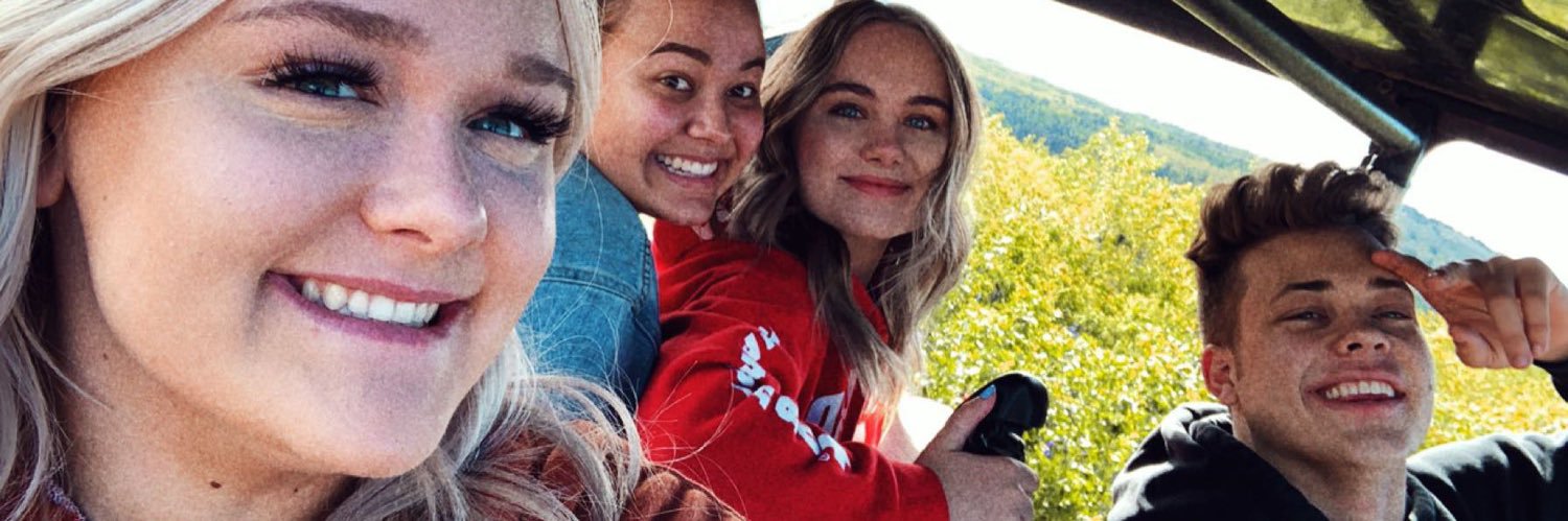 averagebay's profile banner image