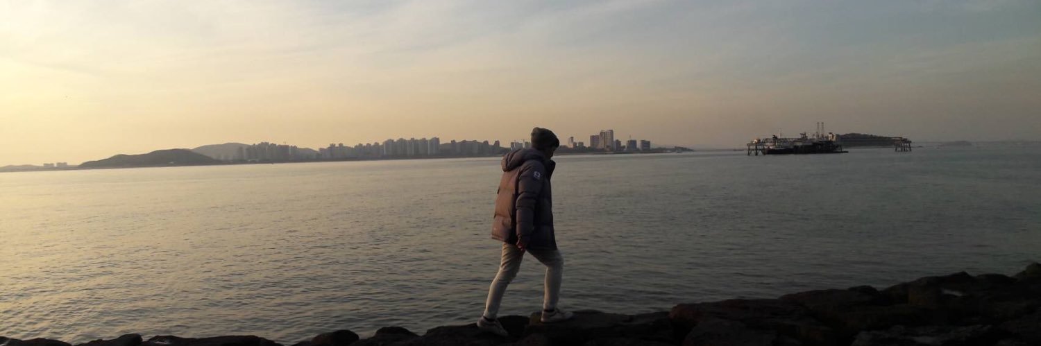 停更～ banner