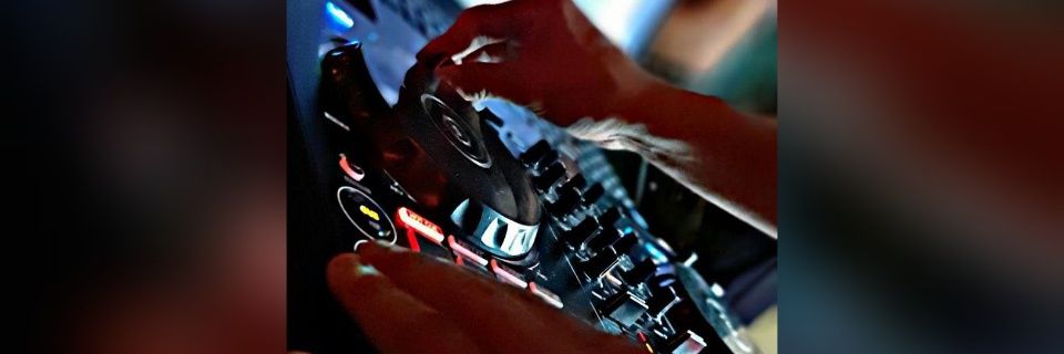 fransaravia5's profile banner image
