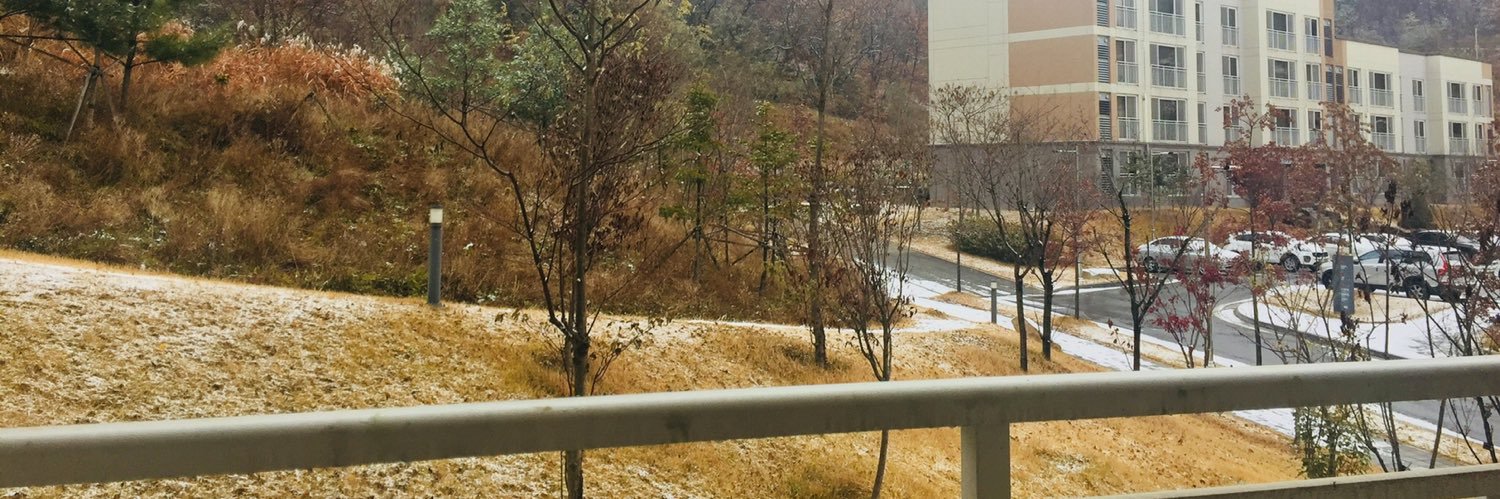 누나 누나 banner