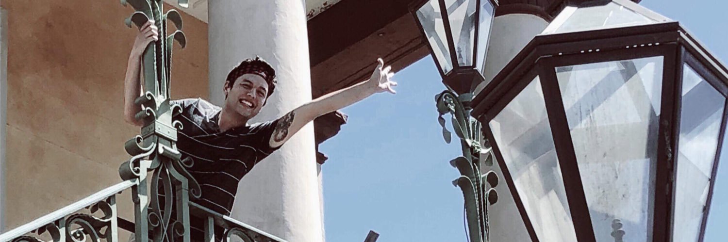 InocenteAvery's profile banner image