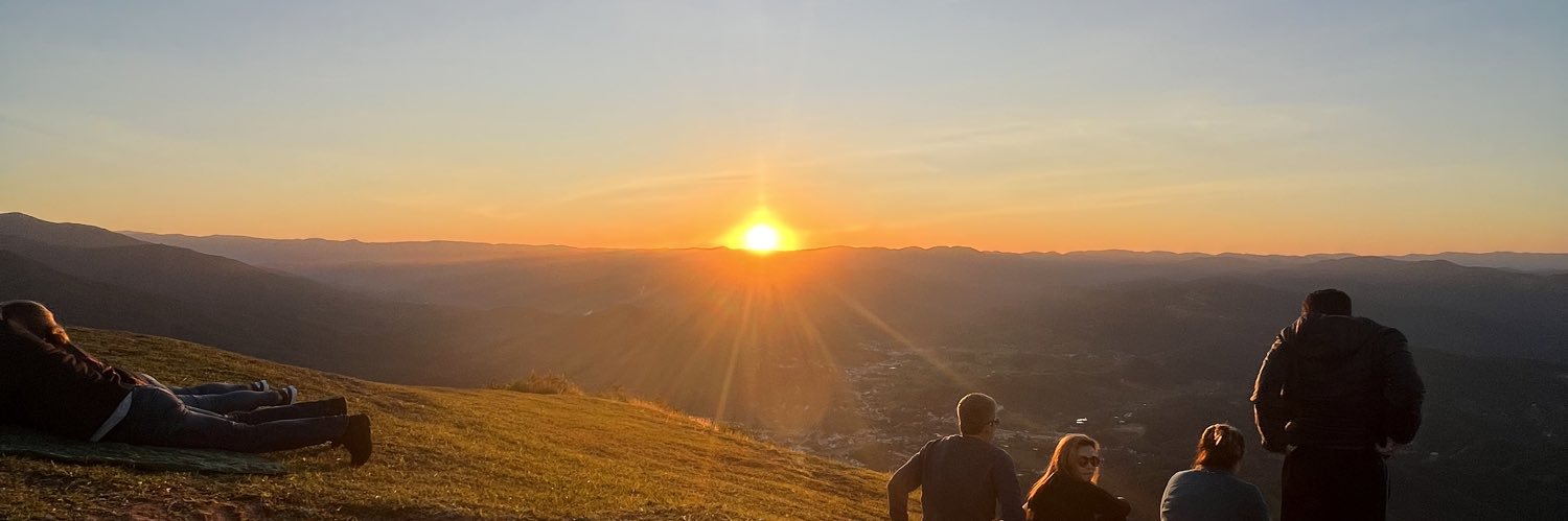 khariinee's profile banner image