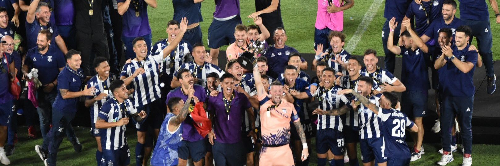 maanuusuarez's profile banner image