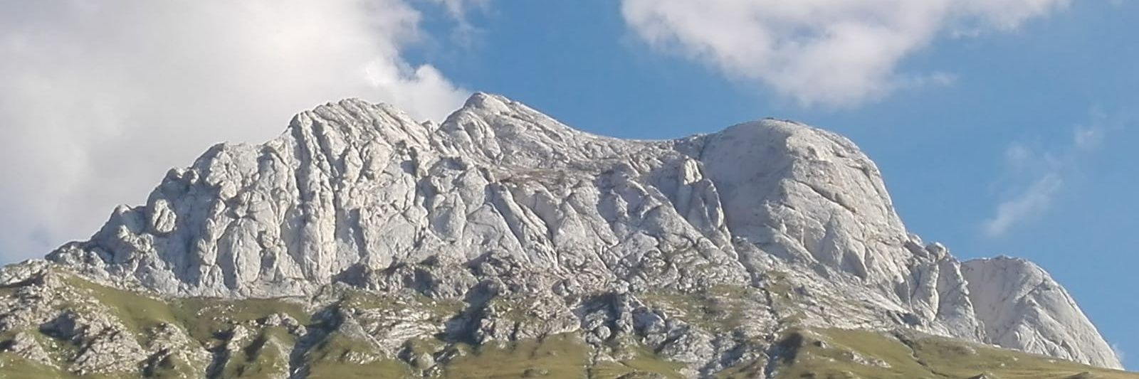 Valaintina's profile banner image