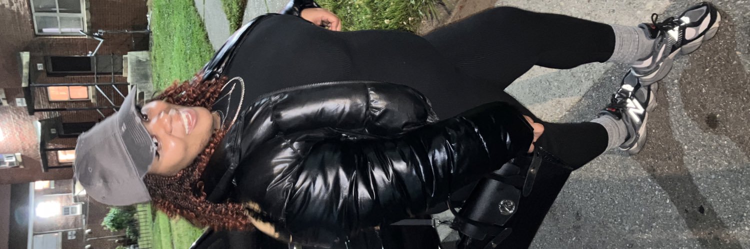 shessoNEEK's profile banner image