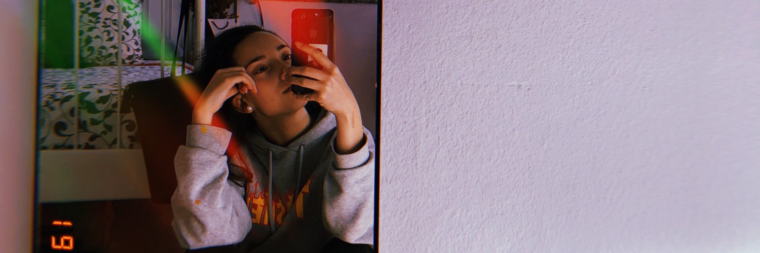 _andrea1819's profile banner image