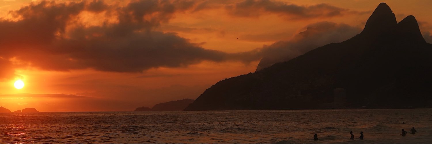 vitorianovaess's profile banner image