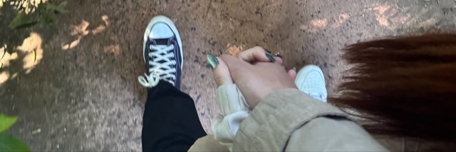 thifilipak's profile banner image