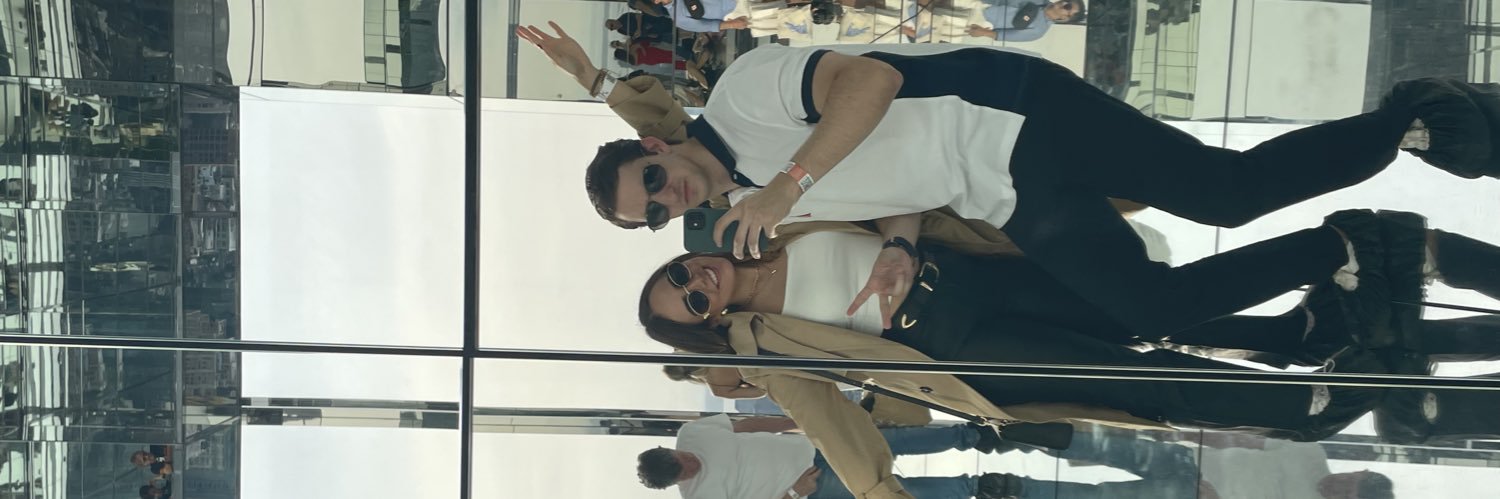 valeeriadr_'s profile banner image