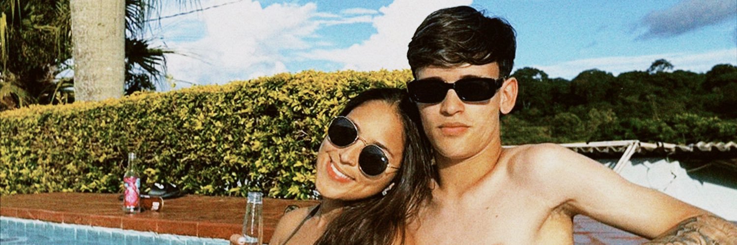 criscazinha's profile banner image