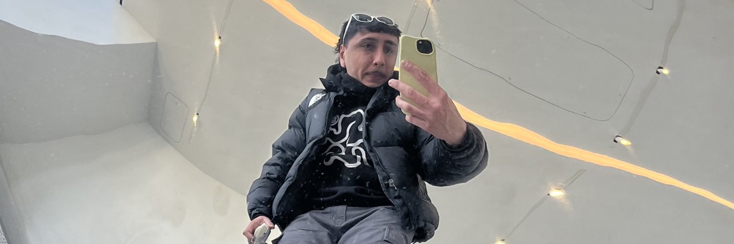 La Verdadera M banner