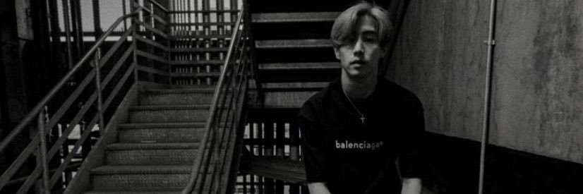 P banner