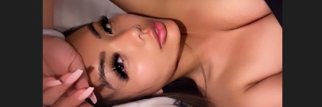 J a n e t ✨ banner