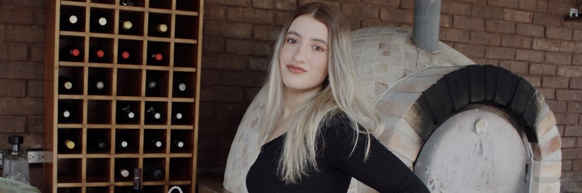 adela_dd's profile banner image