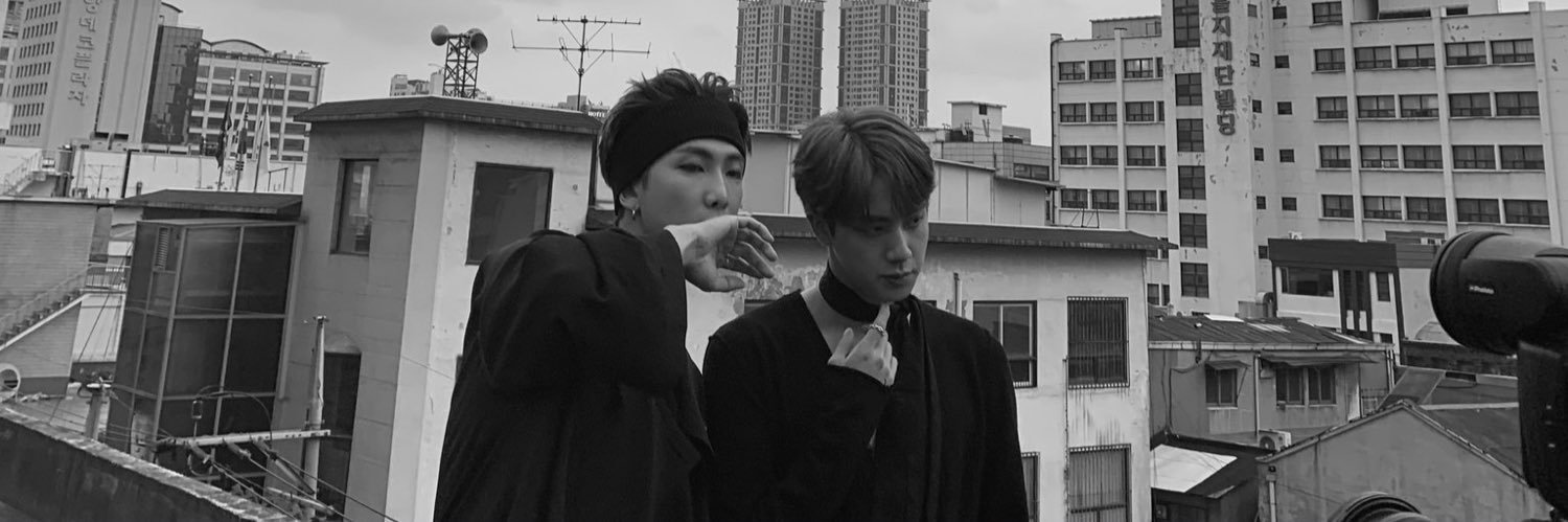 njslvr's profile banner image
