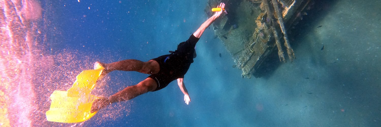 Manuel Esteves banner